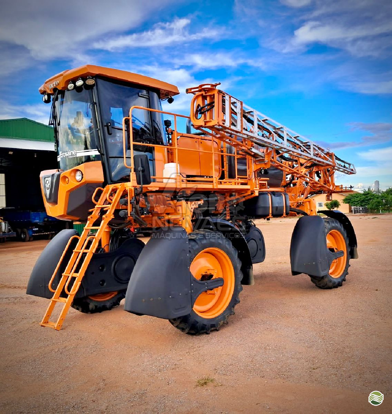 PULVERIZADOR JACTO UNIPORT 2030 Tração 4x4 Agro Novaes Máquinas Agrícolas FERNANDOPOLIS SÃO PAULO SP